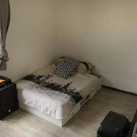Apartment Studio Spacieux Et Calme + Parking Souterrain Paris